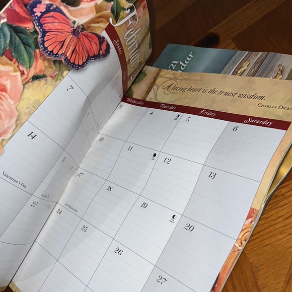 2021 Calendar & Planner NWOT - Picture 5 of 7
